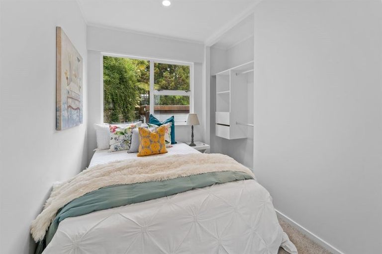 Photo of property in 18 Archers Road, Glenfield, Auckland, 0629