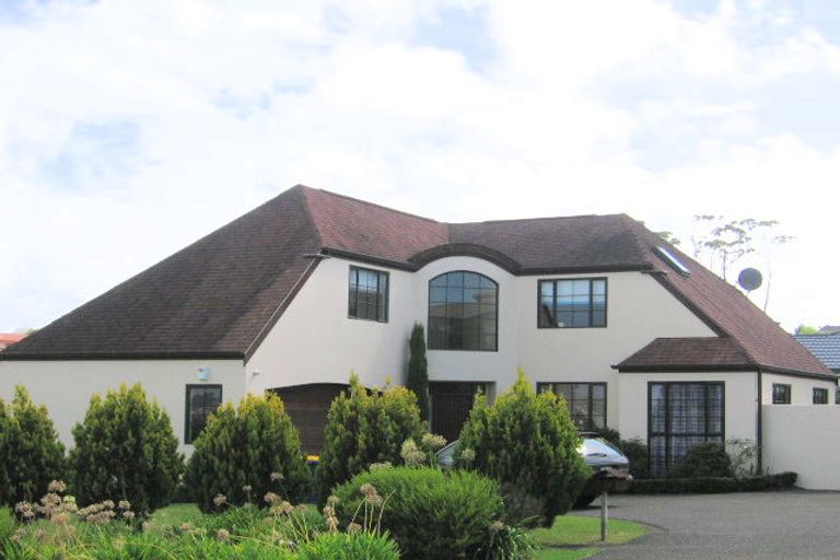 Photo of property in 12 Te Hoe Grove, Pinehill, Auckland, 0632