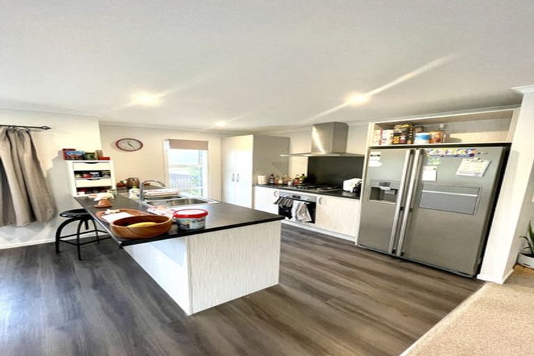 Photo of property in 1359 High Street, Taita, Lower Hutt, 5011