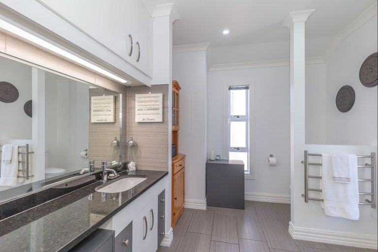 Photo of property in 15 Okarito Avenue, Levin, 5510