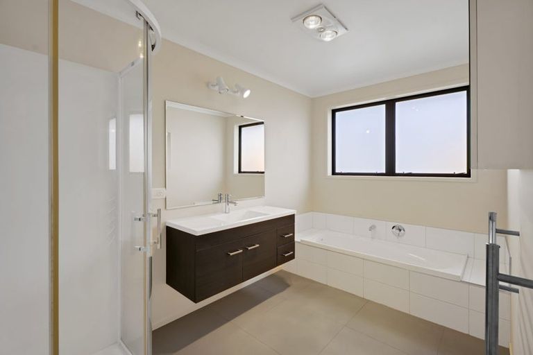 Photo of property in 2 Rawiri Drive, Bell Block, New Plymouth, 4312