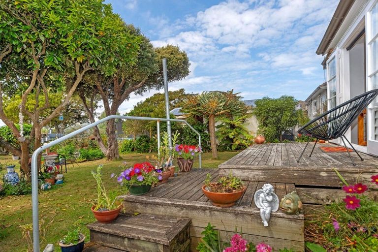 Photo of property in 37 Anzac Street, Gisborne, 4010