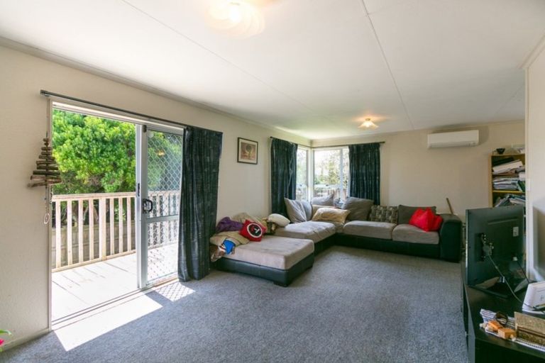 Photo of property in 54 Seaview Road, Marfell, New Plymouth, 4310
