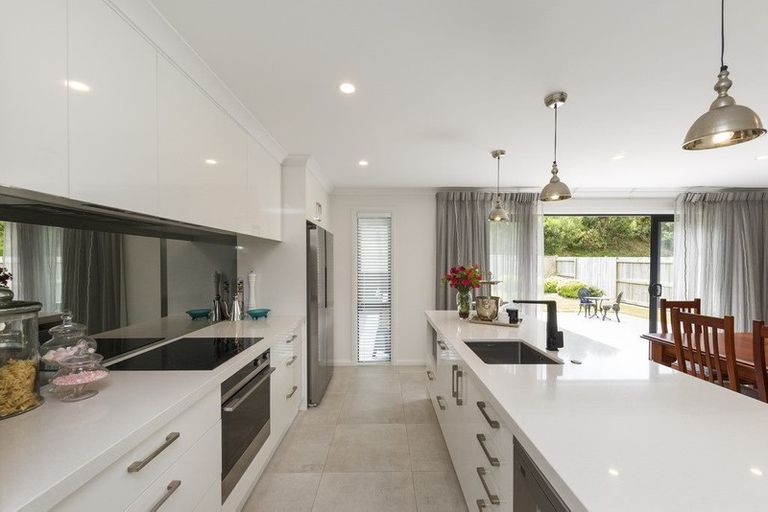 Photo of property in 5 Freedom Drive, Kelvin Grove, Palmerston North, 4414