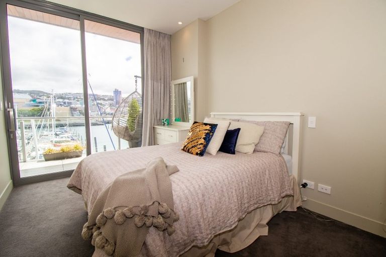 Photo of property in Clyde Quay Wharf, 3b/5 Clyde Quay Wharf, Te Aro, Wellington, 6011
