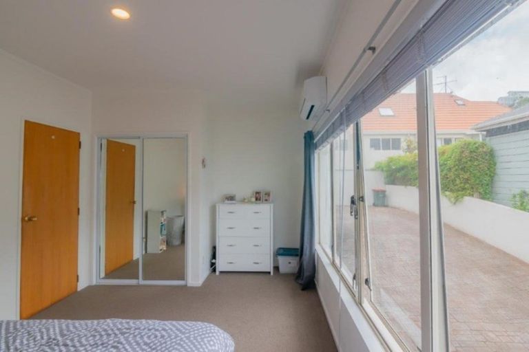 Photo of property in Mcfarlane Mews, 8/2 Mcfarlane Street, Mount Victoria, Wellington, 6011