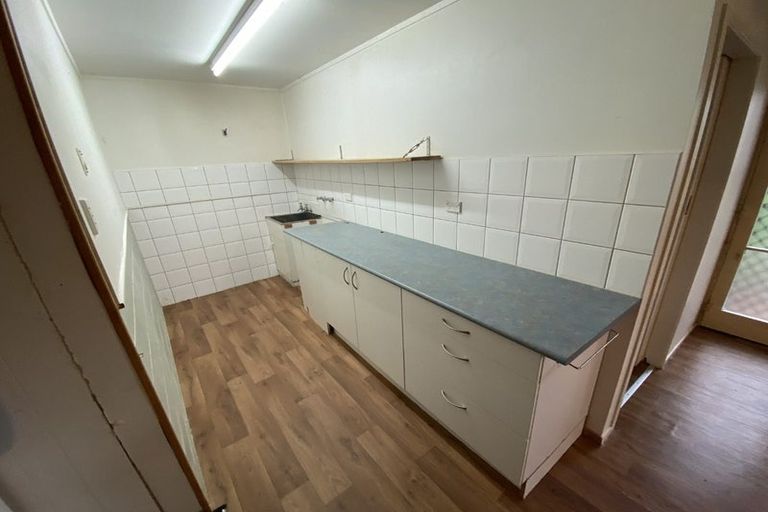 Photo of property in 137 Hutchinsons Road, Bucklands Beach, Auckland, 2014