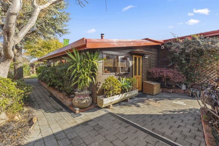 Photo of property in 93 Waiwhetu Road, Waterloo, Lower Hutt, 5011