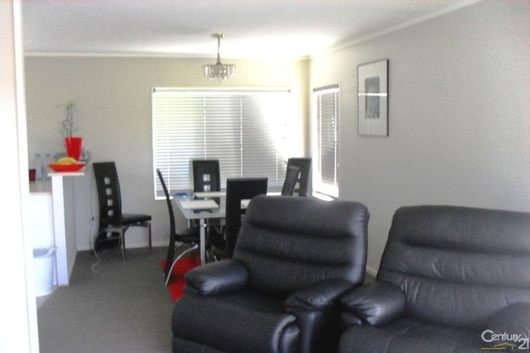 Photo of property in 7 Waylen Place, Burswood, Auckland, 2013