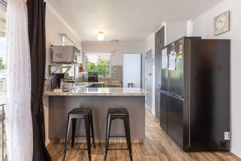 Photo of property in 46 Hospital Street, Dannevirke, 4930