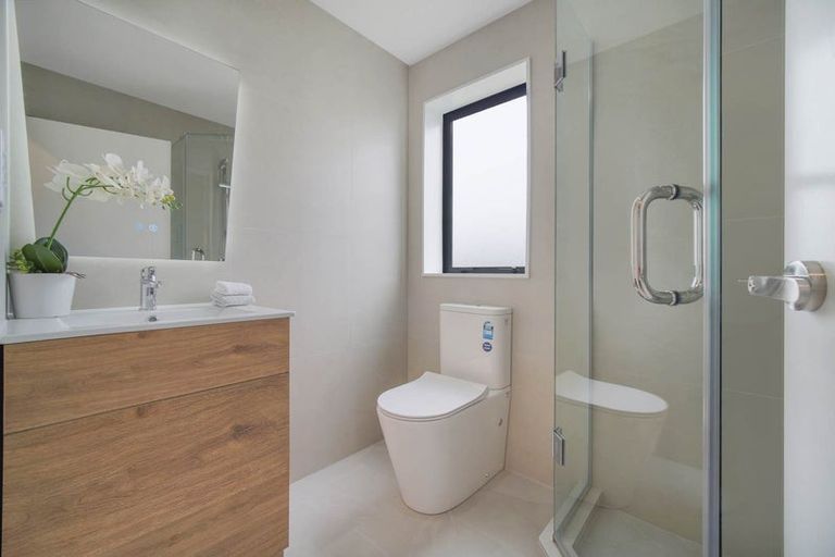 Photo of property in 5 Silver Birch Rise, Henderson, Auckland, 0612