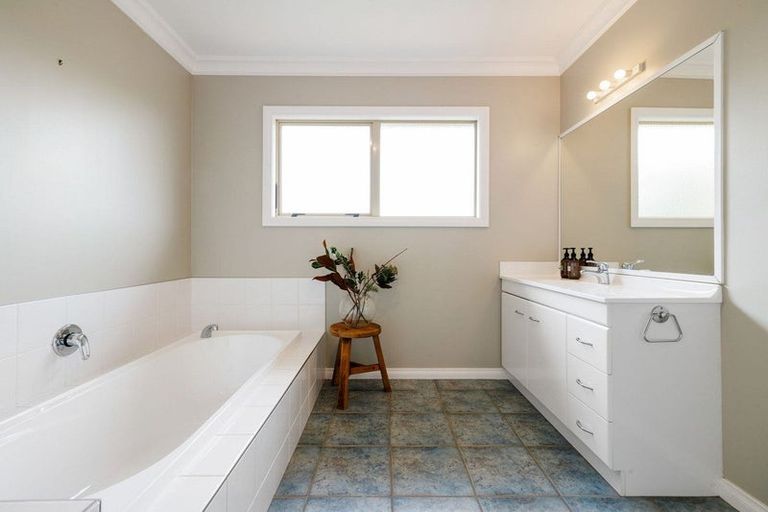 Photo of property in 181 Thornton Road, Cambridge, 3434