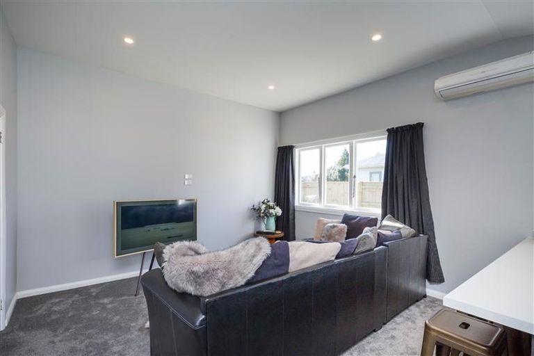 Photo of property in 102 Ferguson Street, West End, Palmerston North, 4412