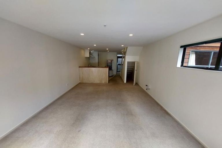 Photo of property in 3/2 Malcolm Lane, Thorndon, Wellington, 6011