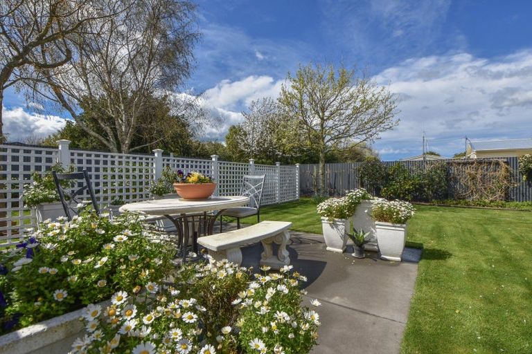 Photo of property in 12 Rhodes Street, Carterton, 5713