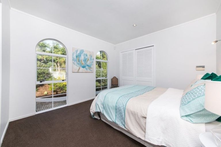 Photo of property in 24 Venus Place, Half Moon Bay, Auckland, 2012