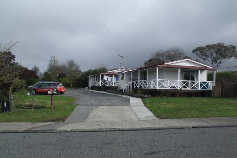 Photo of property in 16 Abbot Avenue, Waipawa, 4210