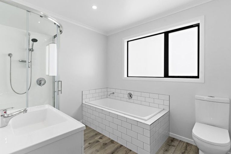 Photo of property in 5 Fantail Avenue, Carterton, 5713