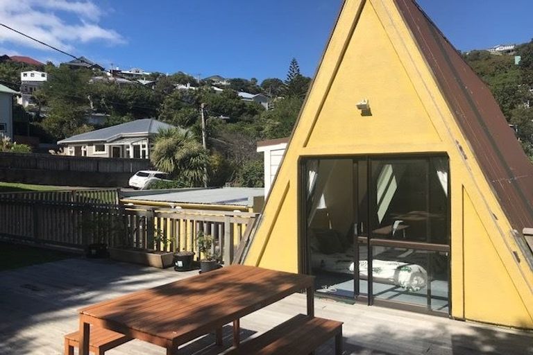 Photo of property in 11 Melrose Crescent, Melrose, Wellington, 6023