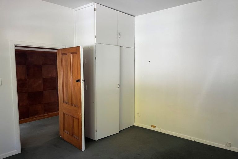 Photo of property in 43 Mortimer Terrace, Brooklyn, Wellington, 6021