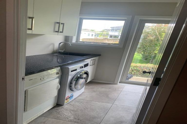 Photo of property in 1/42 Sunrise Avenue, Mairangi Bay, Auckland, 0630