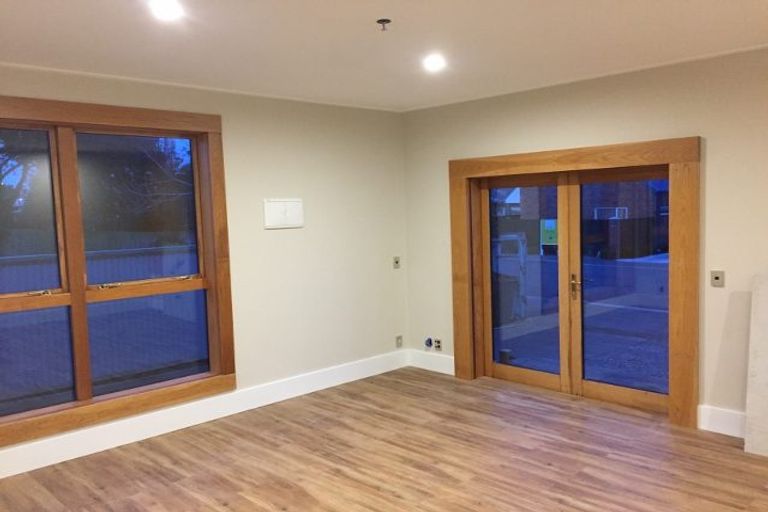 Photo of property in 71 Barbour Street, Waltham, Christchurch, 8011