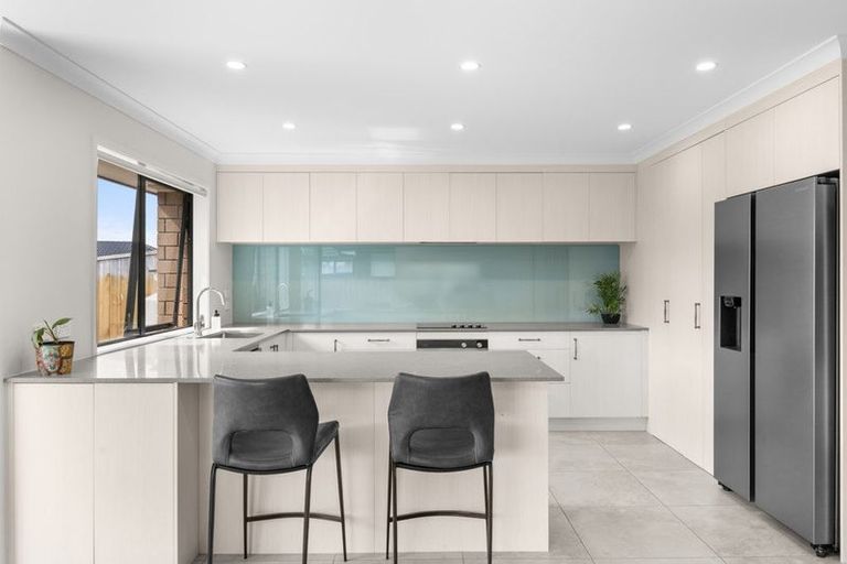 Photo of property in 13 Leebank Crescent, Riverhead, 0820