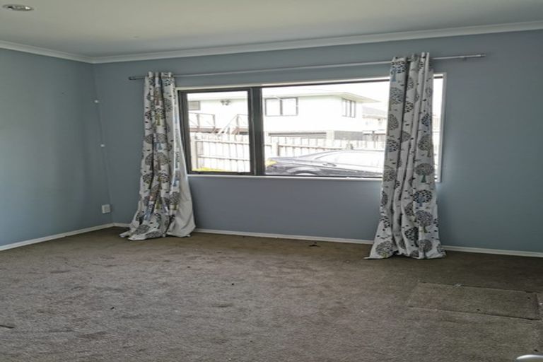 Photo of property in 21a Kirrie Avenue, Te Atatu South, Auckland, 0610
