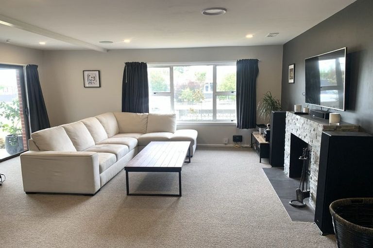 Photo of property in 15 Wilton Crescent, Bishopdale, Christchurch, 8053