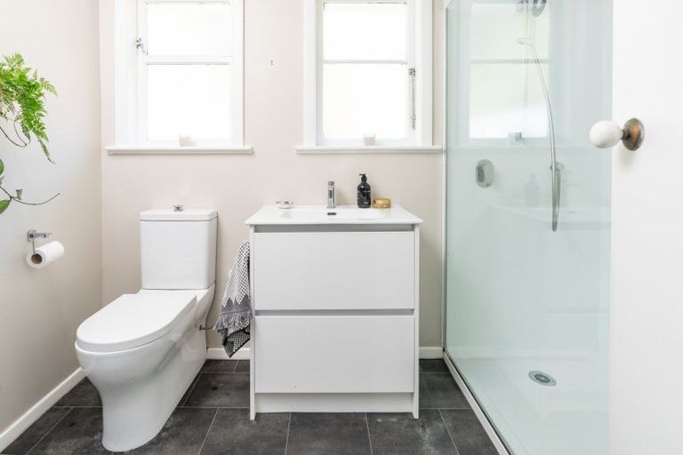 Photo of property in 51 Middleton Road, Johnsonville, Wellington, 6037