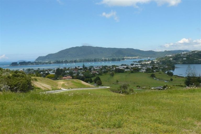 Photo of property in 17 Azimuth Road, Tairua, 3508