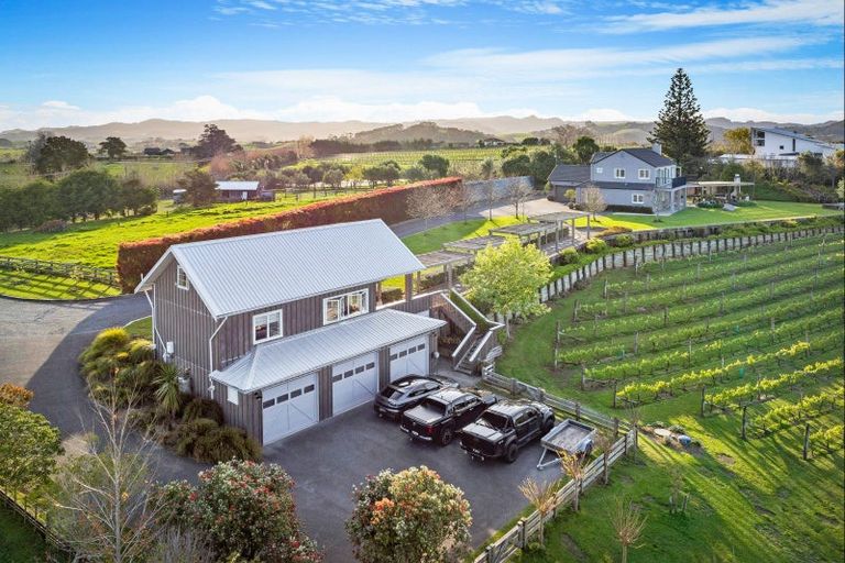 Photo of property in 191 Takatu Road, Tawharanui Peninsula, Warkworth, 0986