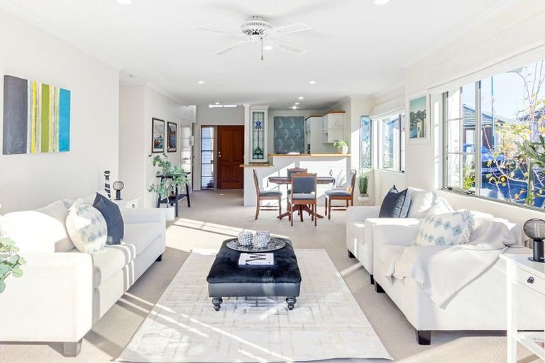 Photo of property in 30 Lakeridge Close, Rangatira Park, Taupo, 3330