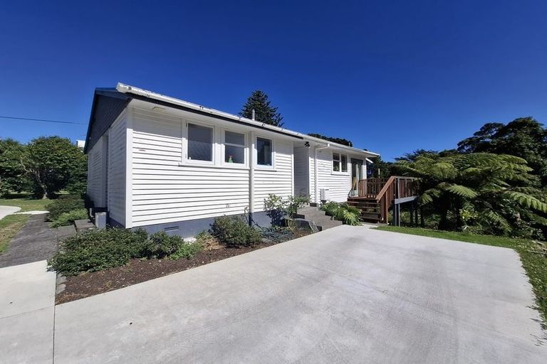 Photo of property in 15 Wiremu Place, Blagdon, New Plymouth, 4310