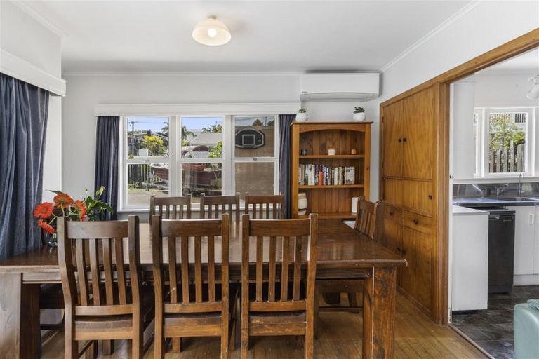 Photo of property in 2/40 Killarney Avenue, Torbay, Auckland, 0630