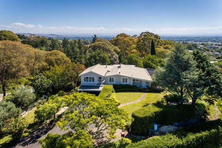 Photo of property in 130 Durham Drive, Havelock North, 4130