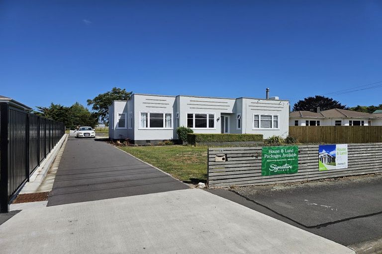 Photo of property in 25 Wyndham Street, Carterton, 5713