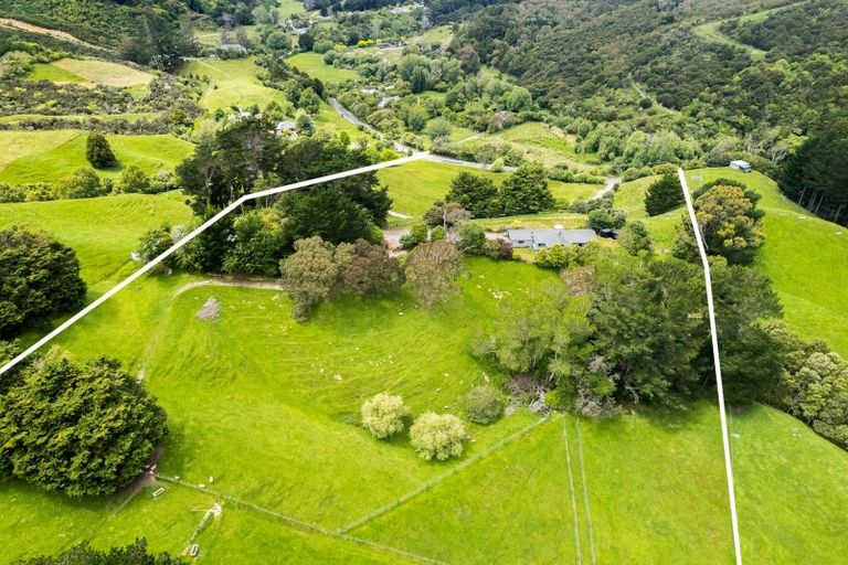 Photo of property in 1142 Moonshine Road, Judgeford, Porirua, 5381