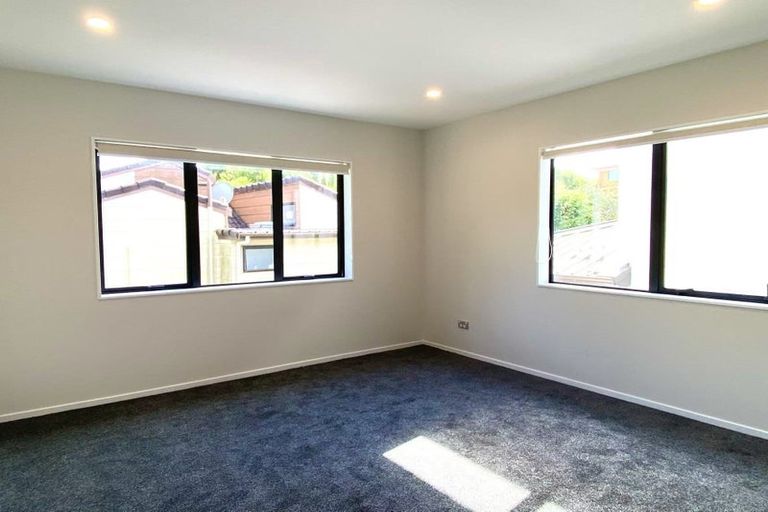 Photo of property in 28b Rotoma Rise, Clover Park, Auckland, 2019