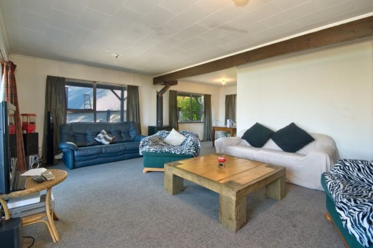 Photo of property in 1 Cameron Place, Fernhill, Queenstown, 9300