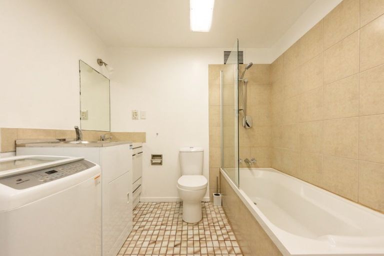 Photo of property in 8 Roseneath Terrace, Roseneath, Wellington, 6011