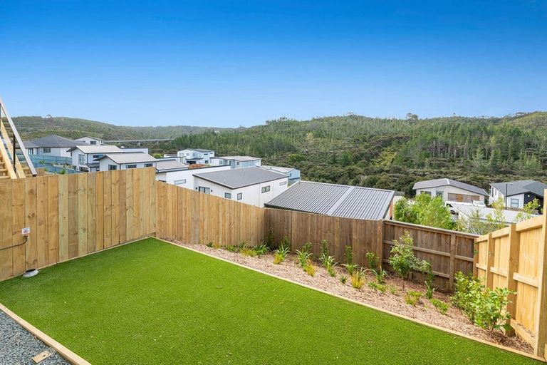 Photo of property in 4/3 Kawau Close, Orewa, 0931