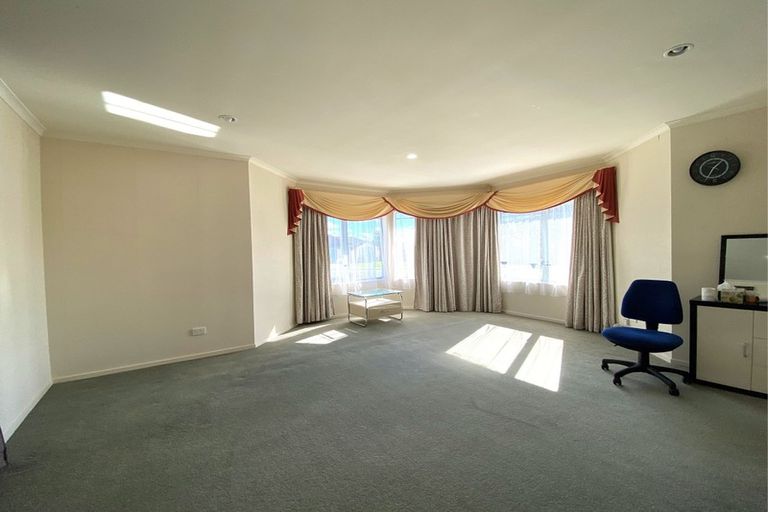 Photo of property in 130 Kilkenny Drive, East Tamaki Heights, Auckland, 2016