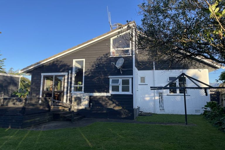 Photo of property in 13 Sussex Street, Levin, 5510