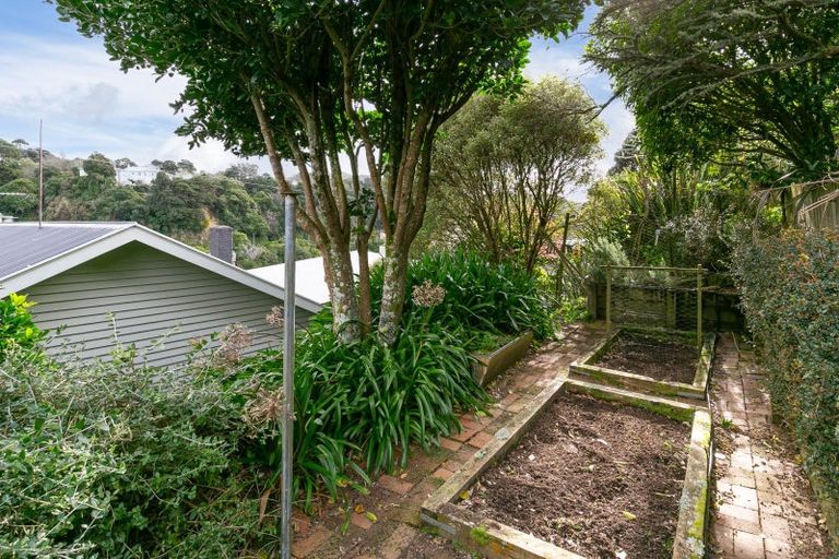 Photo of property in 4 Curtis Street, Northland, Wellington, 6012