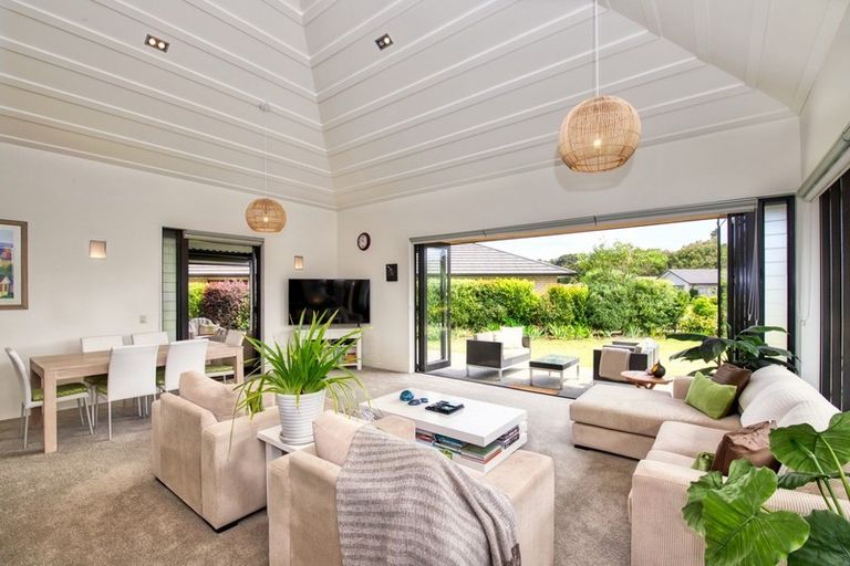 Photo of property in 1 Park Avenue, Mangawhai Heads, Mangawhai, 0505