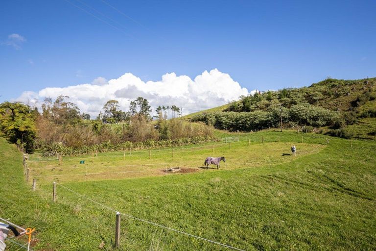 Photo of property in 201 Egmont Road, Hillsborough, New Plymouth, 4372