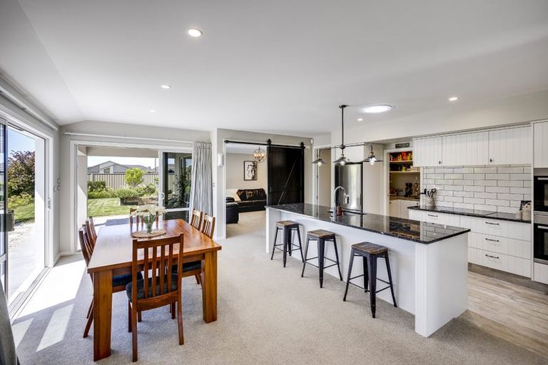 Photo of property in 6 Pelorus Avenue, Poraiti, Napier, 4112