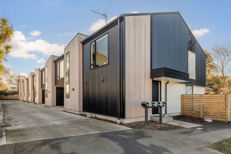 Photo of property in 1/55 Mathesons Road, Phillipstown, Christchurch, 8011