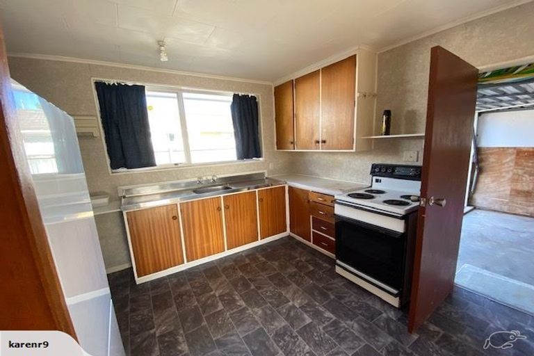 Photo of property in 2/13 William Booth Grove, Trentham, Upper Hutt, 5018